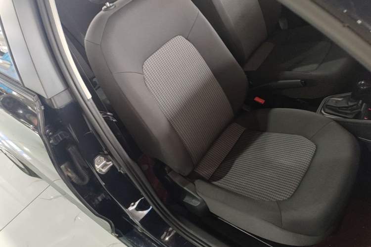Used Volkswagen Santana 2019 1.5L Automatic Fashion Edition China VI Right Front Seat