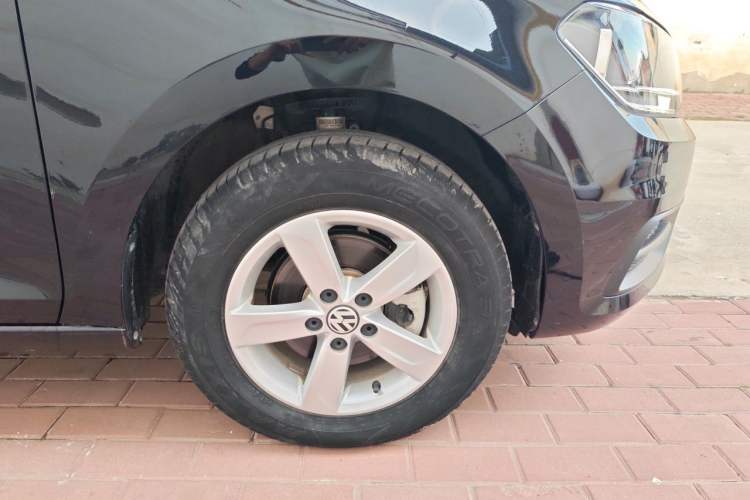 Used Volkswagen Santana 2019 1.5L Manual Fashion Edition China VI Standard Right Front Wheel Hub