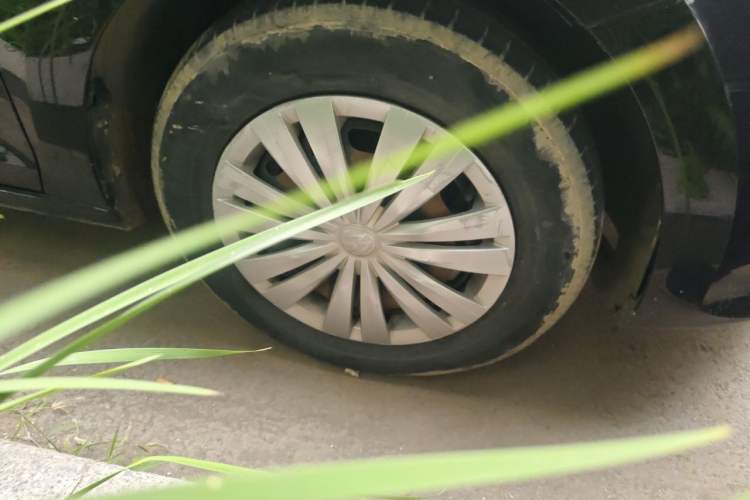 Used Volkswagen Santana 2019 1.5L Manual Fashion Edition China VI Standard Right Front Wheel Hub