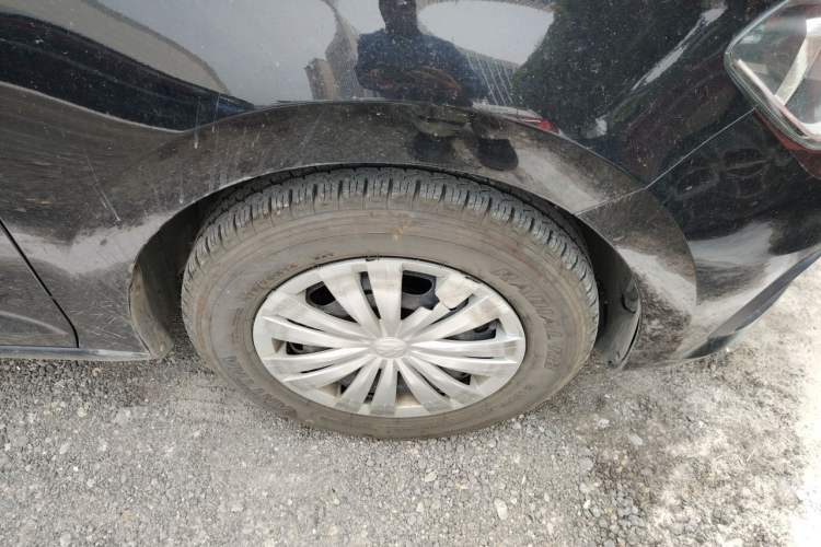 Used Volkswagen Santana 2019 1.5L Manual Fashion Edition China VI Standard Right Front Wheel Hub