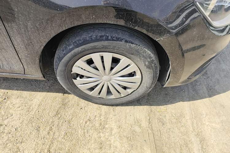 Used Volkswagen Santana 2019 1.5L Automatic Fashion Edition China VI Right Front Wheel Hub