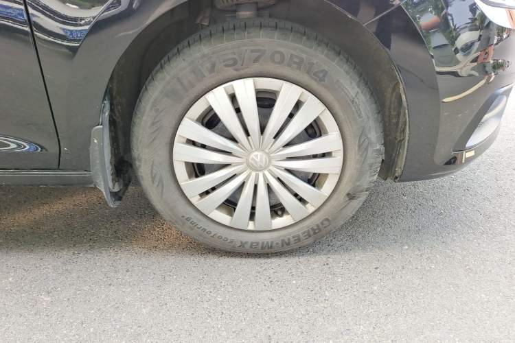 Used Volkswagen Santana 2019 1.5L Automatic Fashion Edition China VI Right Front Wheel Hub