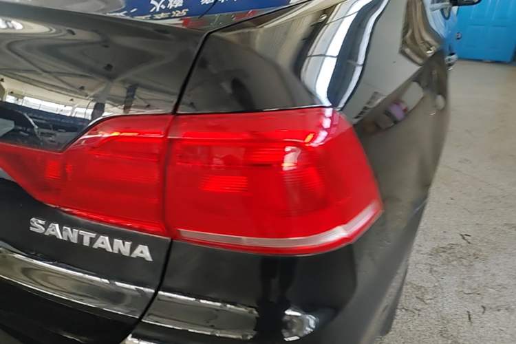 Used Volkswagen Santana 2019 1.5L Manual Fashion Edition China VI Standard Right Rear Taillight
