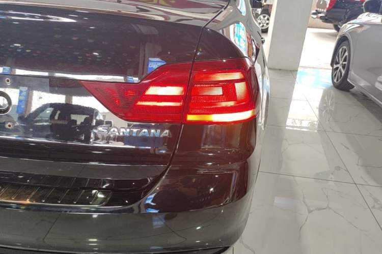 Used Volkswagen Santana 2019 1.5L Automatic Fashion Edition China VI Right Rear Taillight