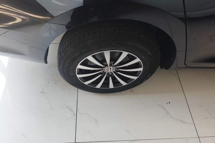 Used Volkswagen Santana 2019 1.5L Automatic Fashion Edition China VI Right Rear Wheel Hub