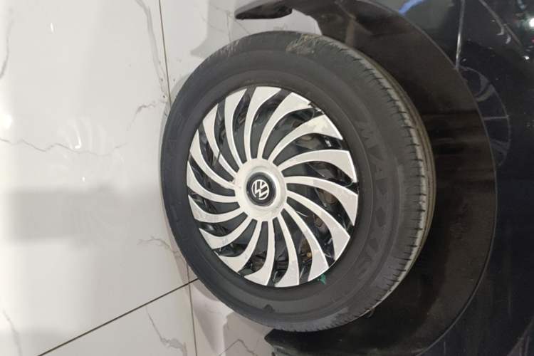 Used Volkswagen Santana 2019 1.5L Automatic Fashion Edition China VI Right Rear Wheel Hub