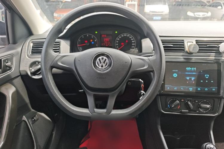 Used Volkswagen Santana 2019 1.5L Manual Fashion Edition China VI Standard Steering Wheel
