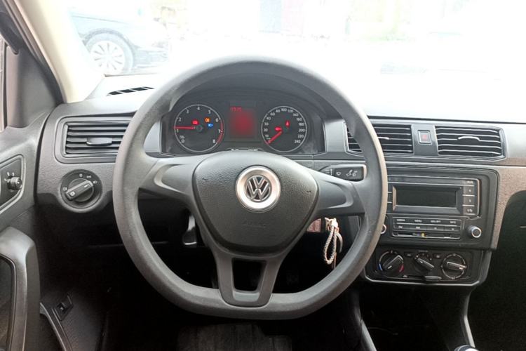 Used Volkswagen Santana 2019 1.5L Manual Fashion Edition China VI Standard Steering Wheel