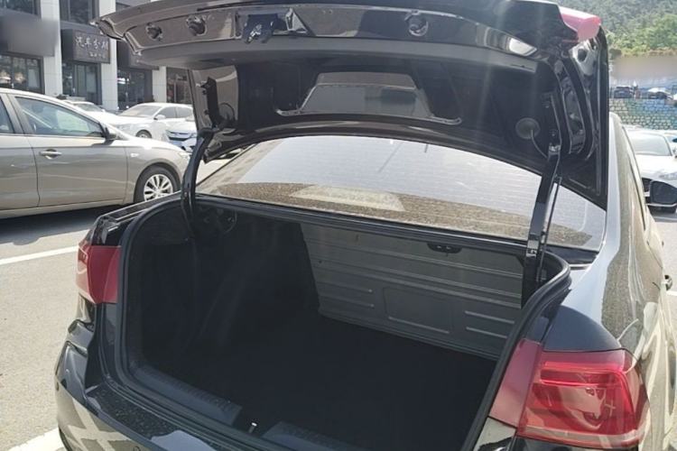 Used Volkswagen Santana 2019 1.5L Automatic Fashion Edition China VI Trunk