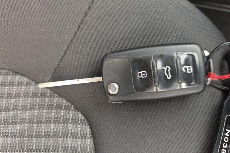 Used Volkswagen Santana 2019 1.5L Manual Fashion Edition China VI Standard Vehicle Key