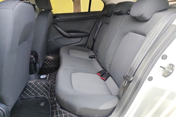 Used Volkswagen Santana 2019 1.5L Automatic Fashion Edition China VI Left Rear Seat