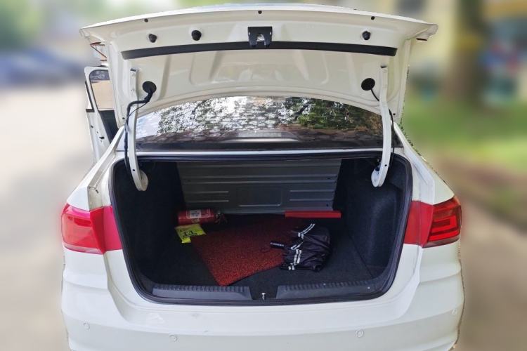 Used Volkswagen Santana 2019 1.5L Automatic Fashion Edition China VI Trunk