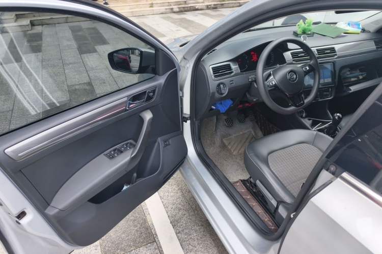 Used Volkswagen Santana 2019 1.5L Manual Comfort Edition China VI Standard Driver Seat