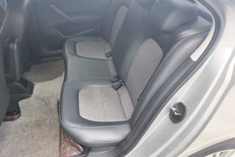 Used Volkswagen Santana 2019 1.5L Manual Comfort Edition China VI Standard Left Rear Seat