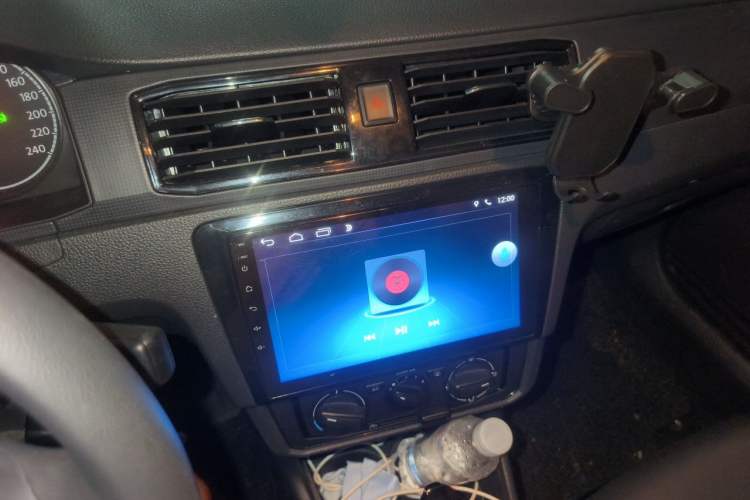 Used Volkswagen Santana 2019 1.5L Automatic Fashion Edition China VI Audio And AC Panel