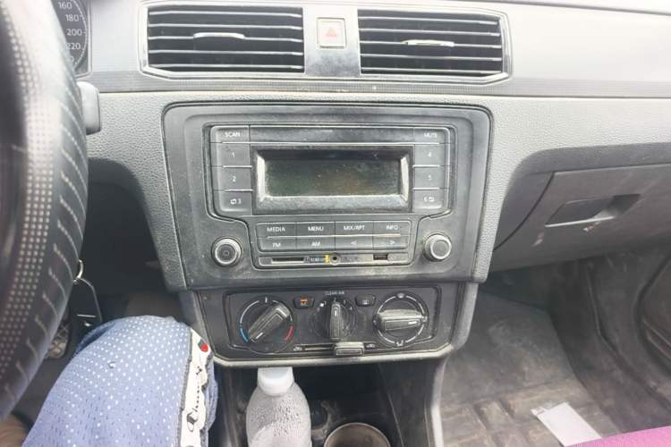 Used Volkswagen Santana 2019 1.5L Manual Fashion Edition China VI Standard Audio And AC Panel