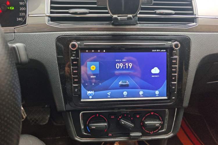 Used Volkswagen Santana 2019 1.5L Automatic Comfort Edition China V Standard Audio And AC Panel