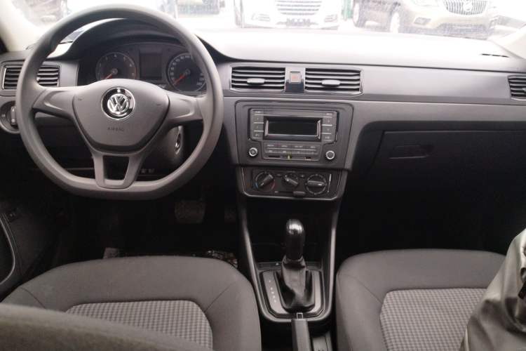 Used Volkswagen Santana 2019 1.5L Automatic Fashion Edition China VI Audio And AC Panel