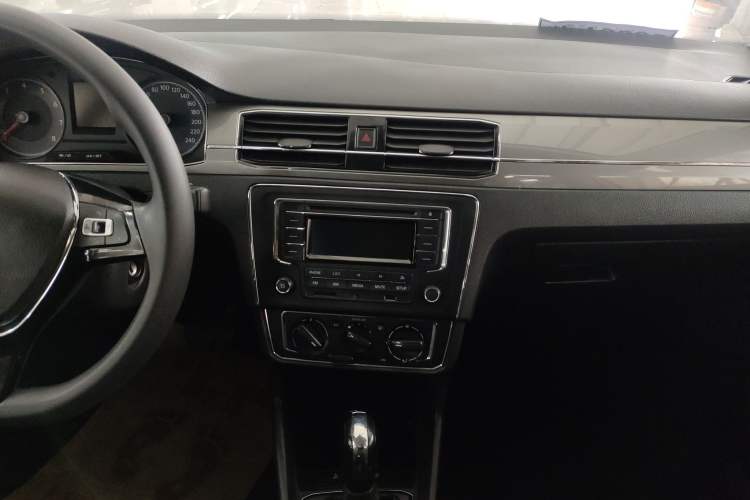 Used Volkswagen Santana 2019 1.5L Automatic Comfort Edition China VI Standard Audio And AC Panel