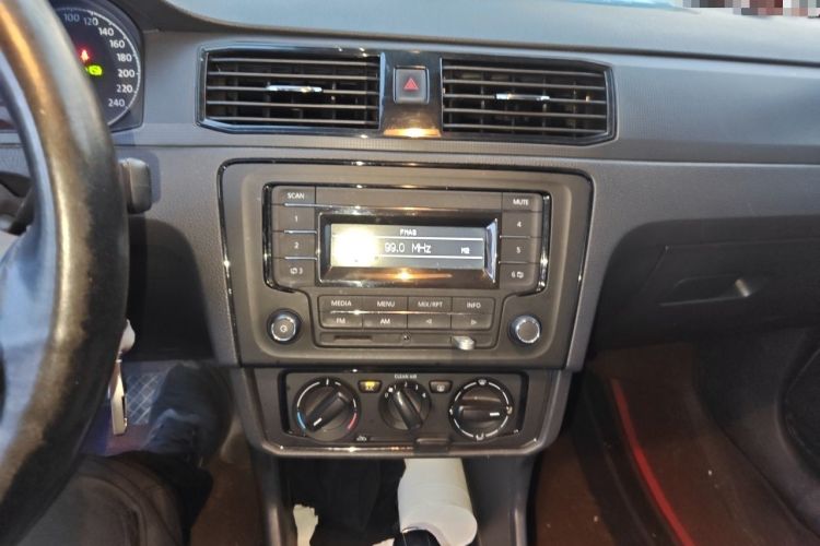 Used Volkswagen Santana 2019 1.5L Automatic Fashion Edition China VI Audio And AC Panel