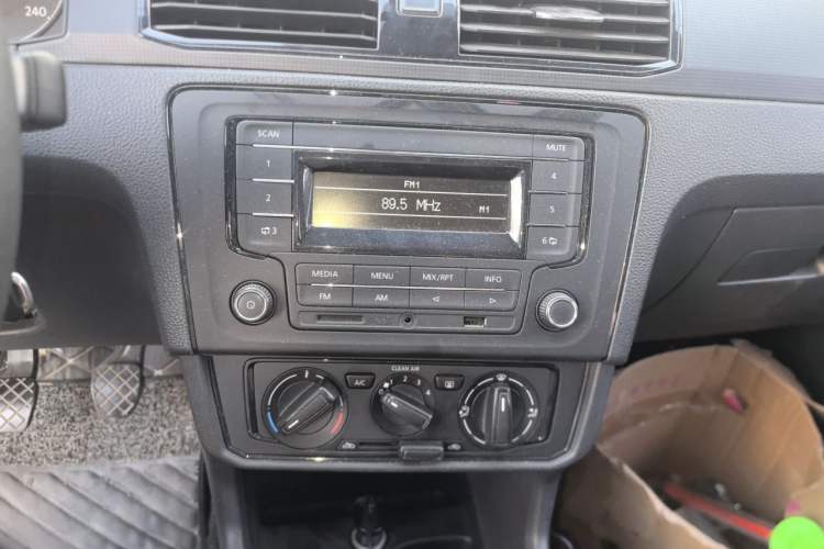 Used Volkswagen Santana 2019 1.5L Manual Fashion Edition China VI Standard Audio And AC Panel
