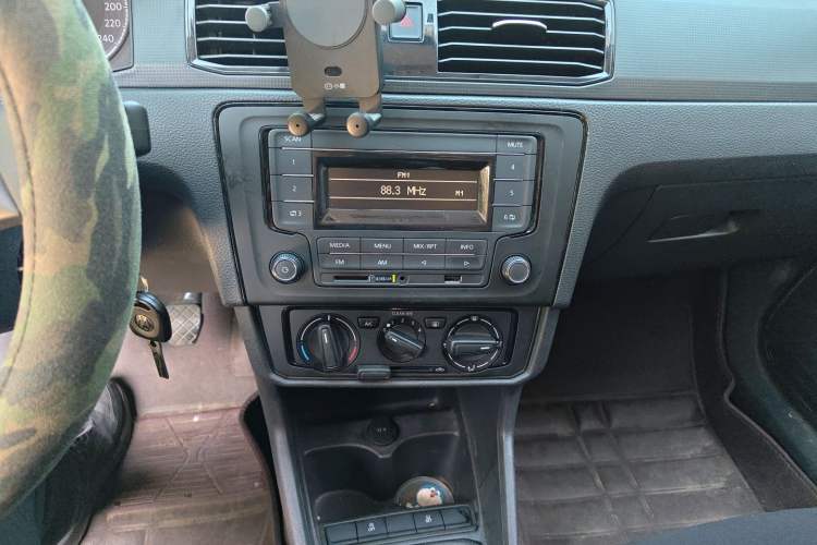 Used Volkswagen Santana 2019 1.5L Manual Fashion Edition China VI Standard Audio And AC Panel