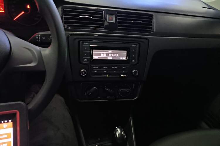 Used Volkswagen Santana 2019 1.5L Automatic Fashion Edition China VI Audio And AC Panel