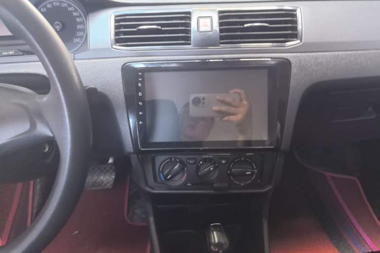 Used Volkswagen Santana 2019 1.5L Automatic Fashion Edition China VI Audio And AC Panel