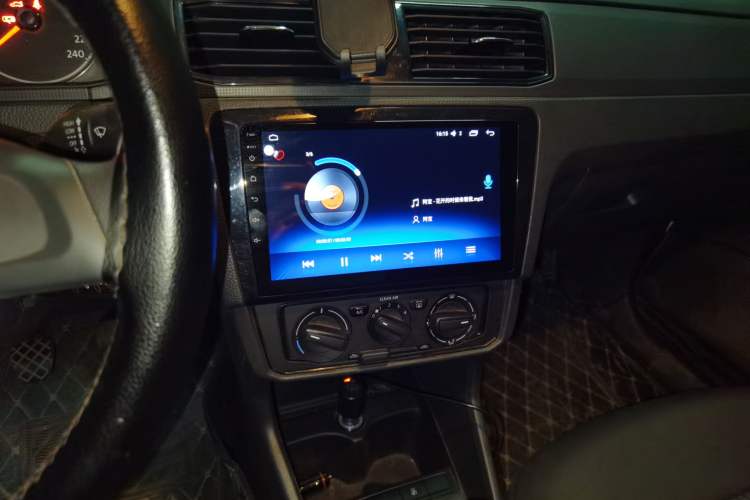 Used Volkswagen Santana 2019 1.5L Manual Fashion Edition China VI Standard Audio And AC Panel