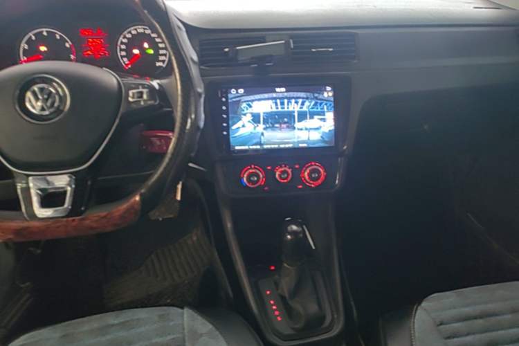 Used Volkswagen Santana 2019 1.5L Automatic Fashion Edition China VI Audio And AC Panel