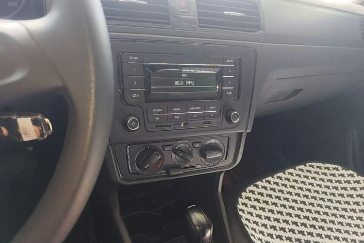 Used Volkswagen Santana 2019 1.5L Automatic Fashion Edition China VI Audio And AC Panel