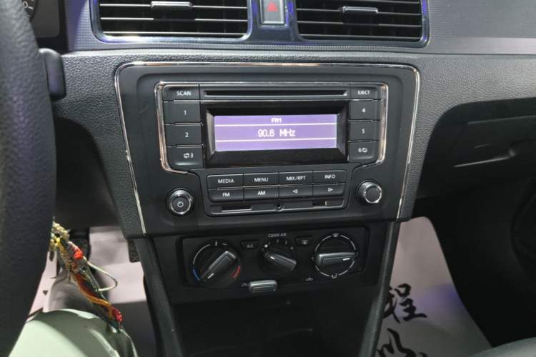 Used Volkswagen Santana 2019 1.5L Manual Fashion Edition China VI Standard Audio And AC Panel
