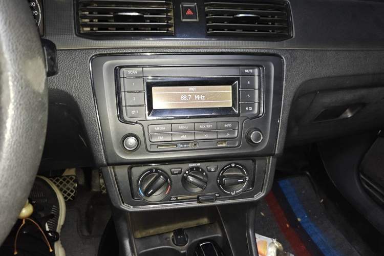 Used Volkswagen Santana 2019 1.5L Automatic Fashion Edition China VI Audio And AC Panel