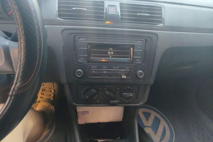 Used Volkswagen Santana 2019 1.5L Manual Fashion Edition China VI Standard Audio And AC Panel