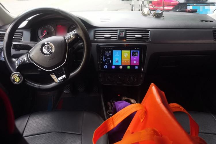Used Volkswagen Santana 2019 1.5L Manual Fashion Edition China VI Standard Center Console
