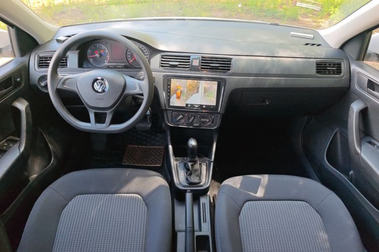 Used Volkswagen Santana 2019 1.5L Automatic Fashion Edition China VI Center Console