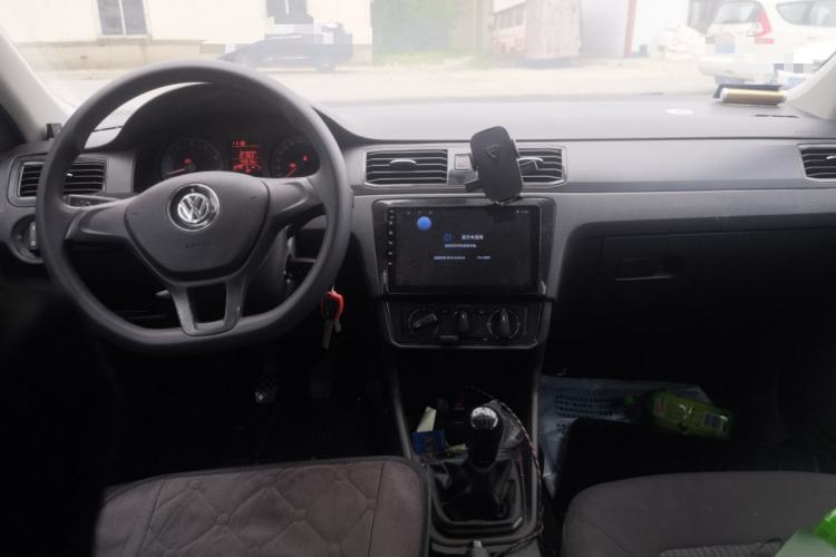 Used Volkswagen Santana 2019 1.5L Manual Fashion Edition China VI Standard Center Console