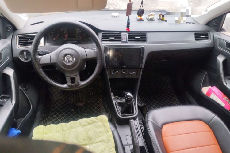 Used Volkswagen Santana 2019 1.5L Manual Fashion Edition China VI Standard Center Console
