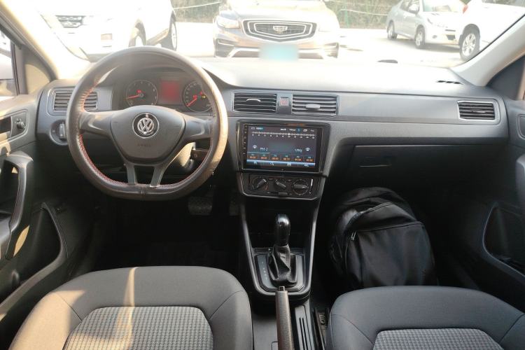 Used Volkswagen Santana 2019 1.5L Automatic Fashion Edition China VI Center Console