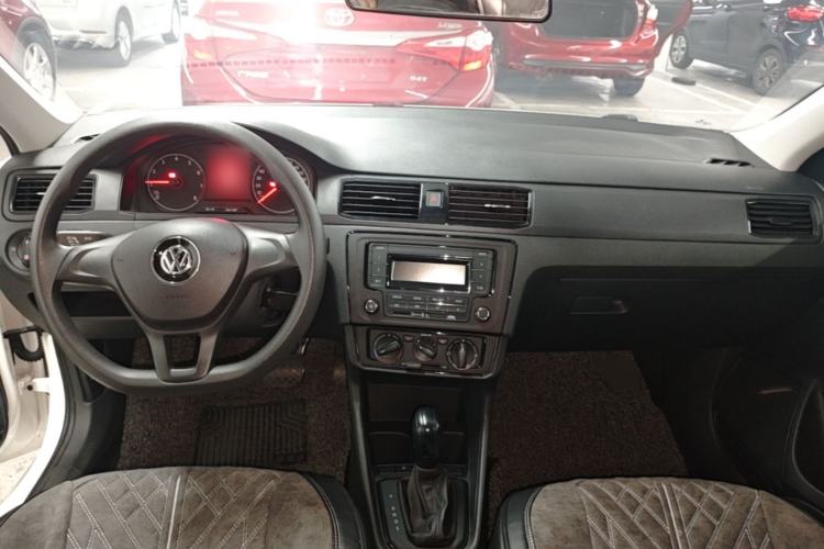 Used Volkswagen Santana 2019 1.5L Automatic Fashion Edition China VI Center Console