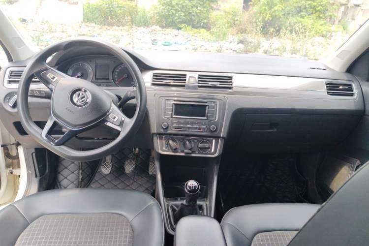 Used Volkswagen Santana 2019 1.5L Manual Comfort Edition China VI Standard Center Console