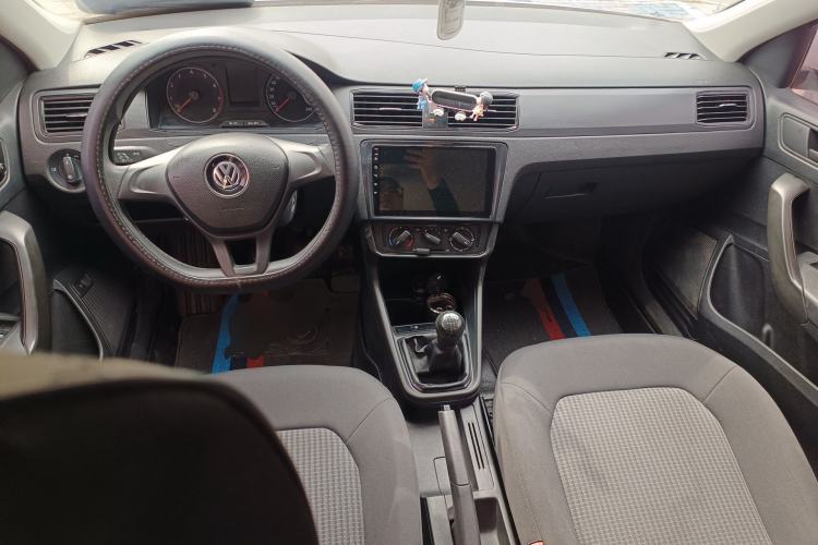 Used Volkswagen Santana 2019 1.5L Manual Fashion Edition China VI Standard Center Console