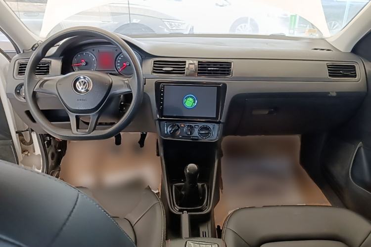 Used Volkswagen Santana 2019 1.5L Manual Fashion Edition China VI Standard Center Console