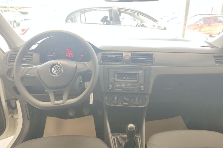 Used Volkswagen Santana 2019 1.5L Manual Fashion Edition China VI Standard Center Console