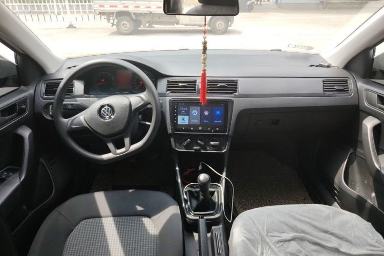 Used Volkswagen Santana 2019 1.5L Manual Fashion Edition China VI Standard Center Console