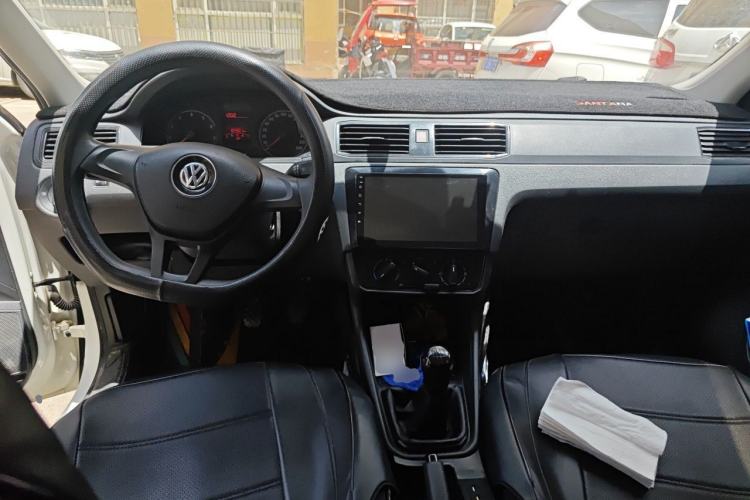 Used Volkswagen Santana 2019 1.5L Manual Fashion Edition China VI Standard Center Console