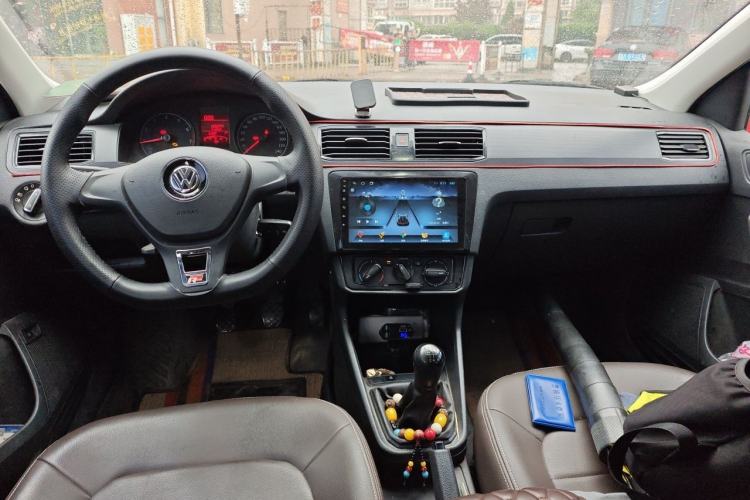 Used Volkswagen Santana 2019 1.5L Manual Fashion Edition China VI Standard Center Console