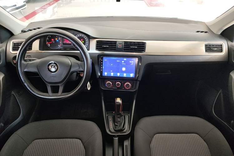 Used Volkswagen Santana 2019 1.5L Automatic Fashion Edition China VI Center Console