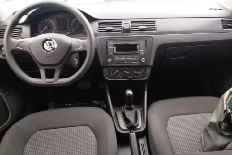 Used Volkswagen Santana 2019 1.5L Automatic Fashion Edition China VI Center Console