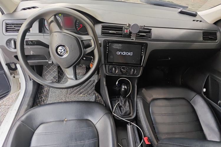 Used Volkswagen Santana 2019 1.5L Automatic Fashion Edition China VI Center Console